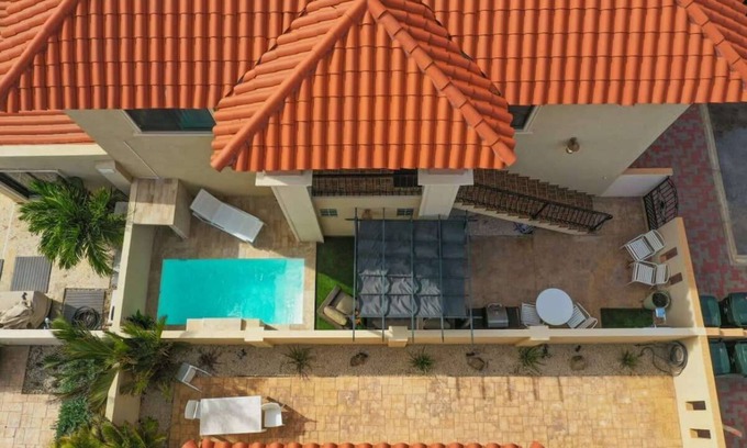 Malmok Apartment