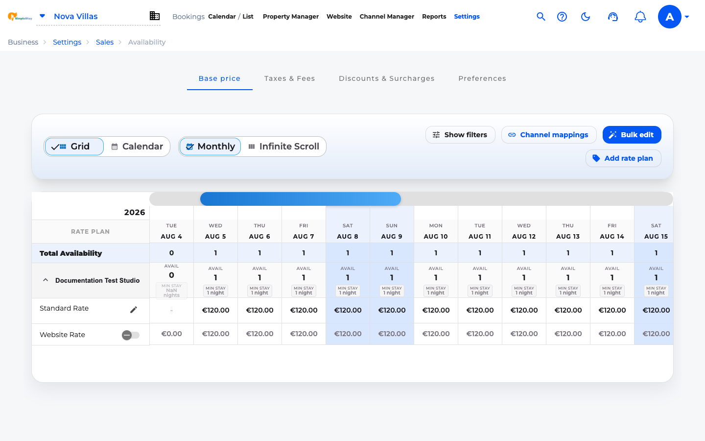 SimpleStay base price grid showing a room with a EUR 120 rate applied